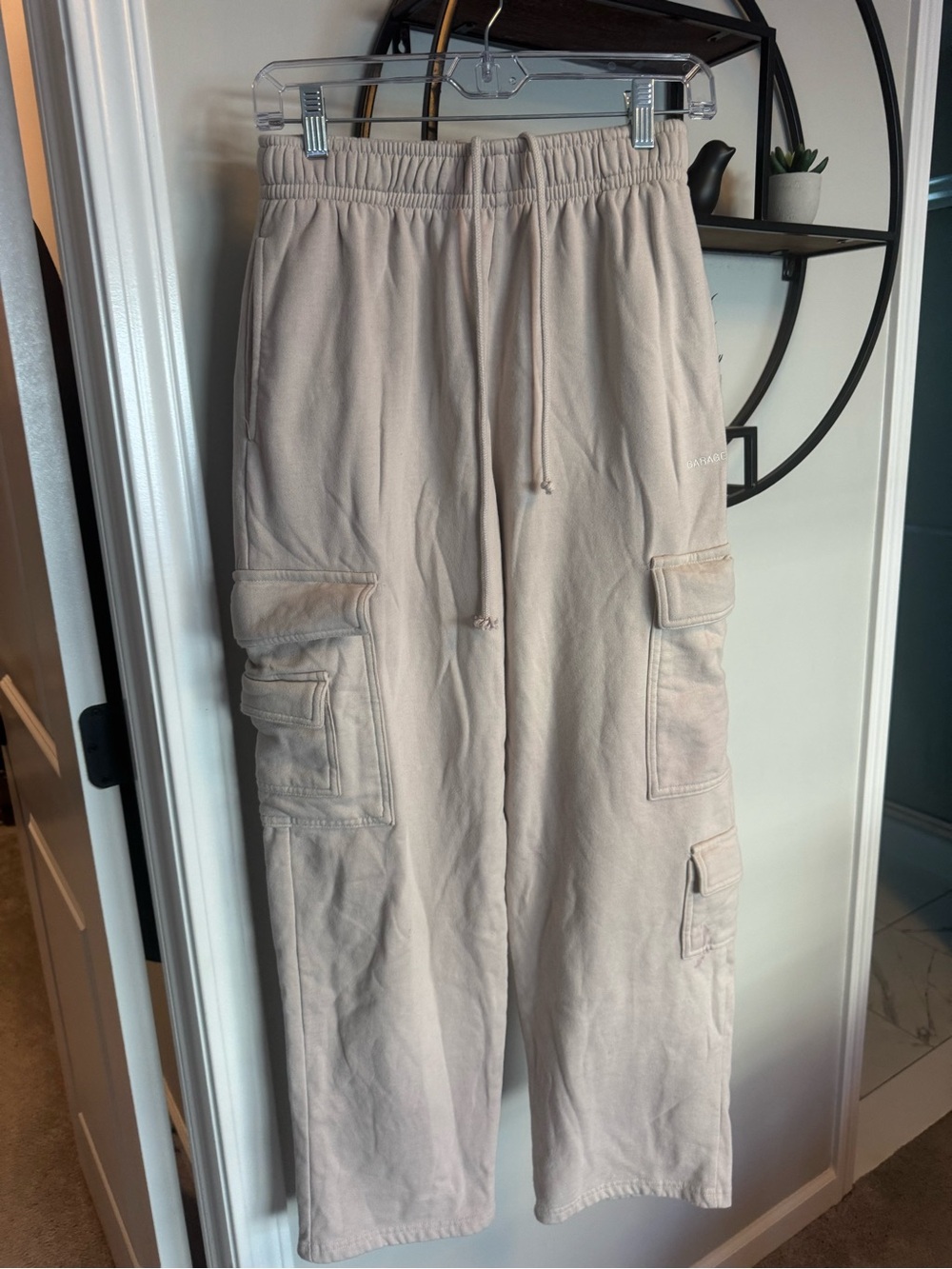 Womens Cargo Sweatpants in Light Beige - Casual Comfort from Garage